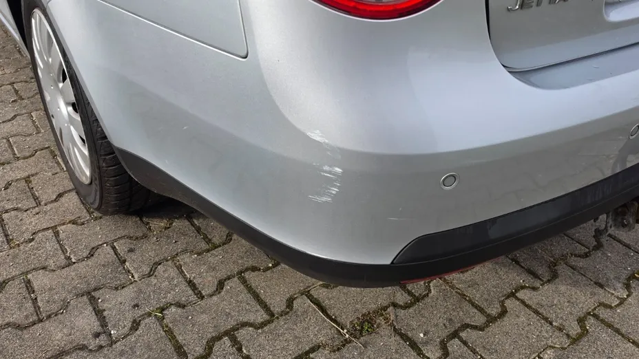 VOLKSWAGEN Jetta -