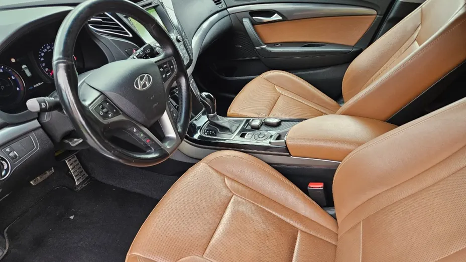 HYUNDAI i40 -