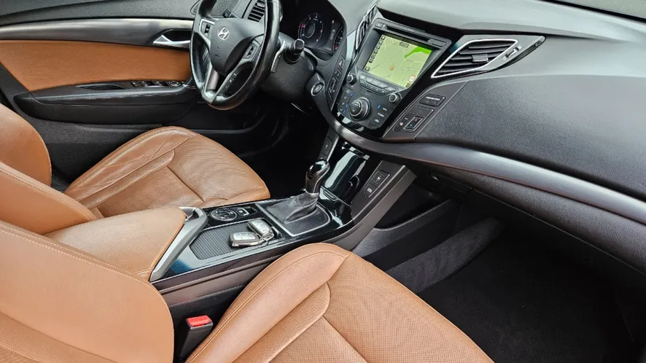 HYUNDAI i40 -