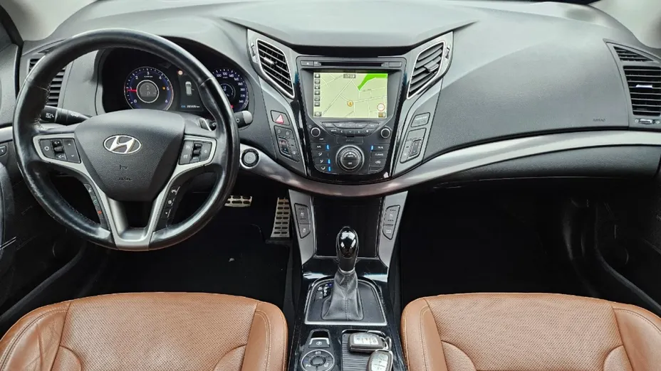 HYUNDAI i40 -