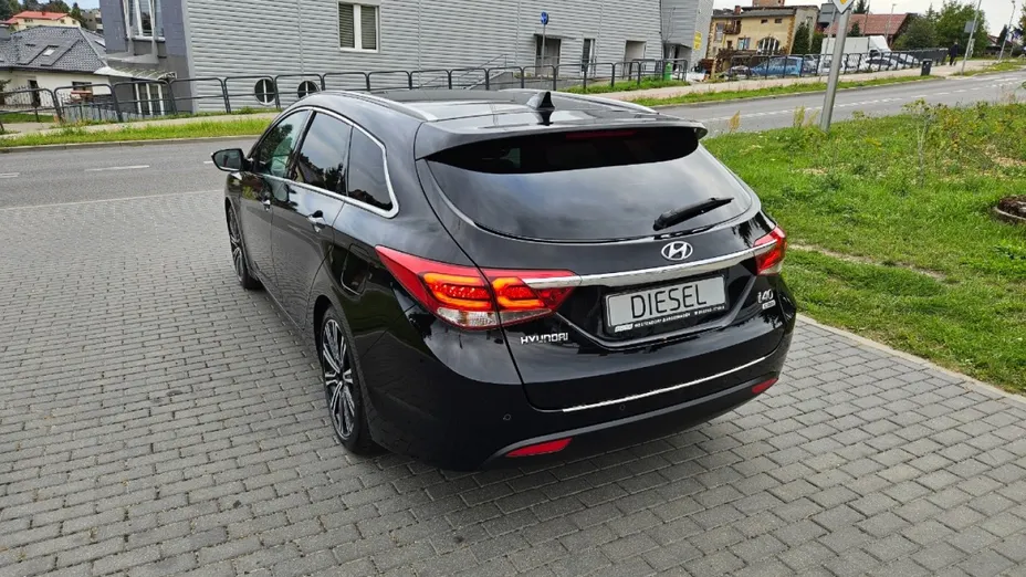 HYUNDAI i40 -