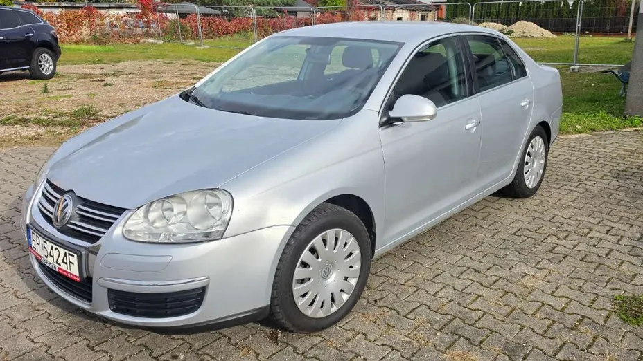 VOLKSWAGEN Jetta -