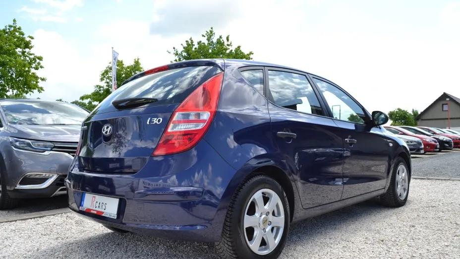 HYUNDAI i30 -