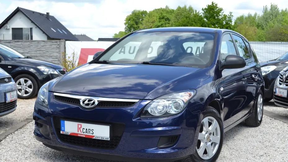 HYUNDAI i30 -