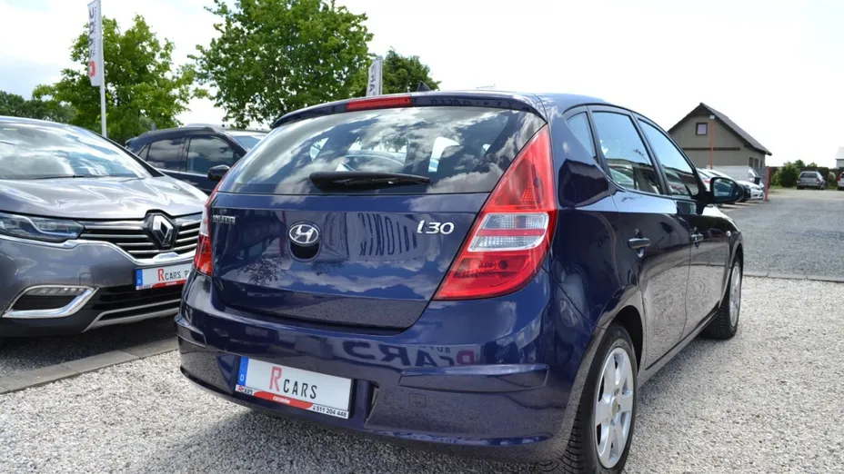 HYUNDAI i30 -