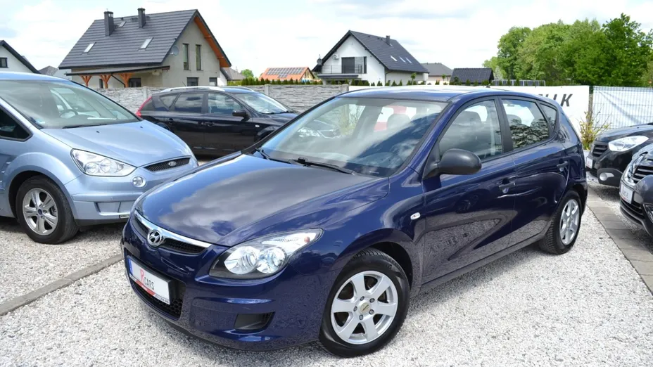 HYUNDAI i30 -