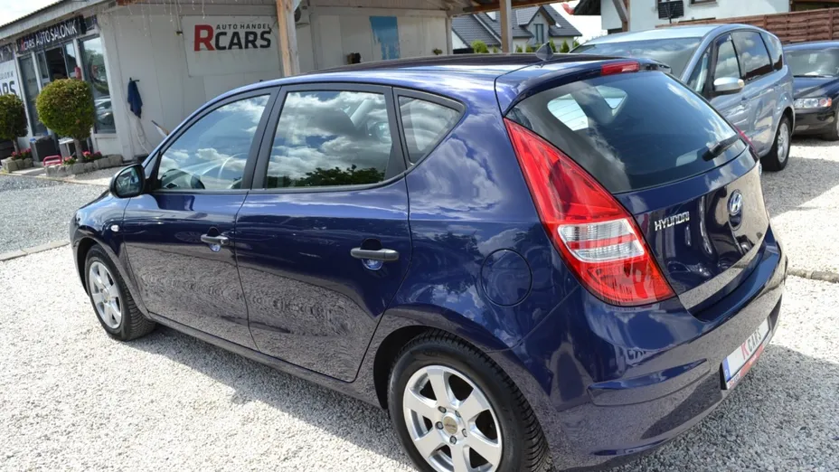 HYUNDAI i30 -