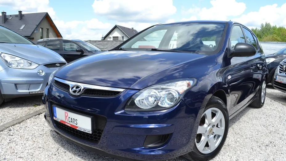 HYUNDAI i30 -