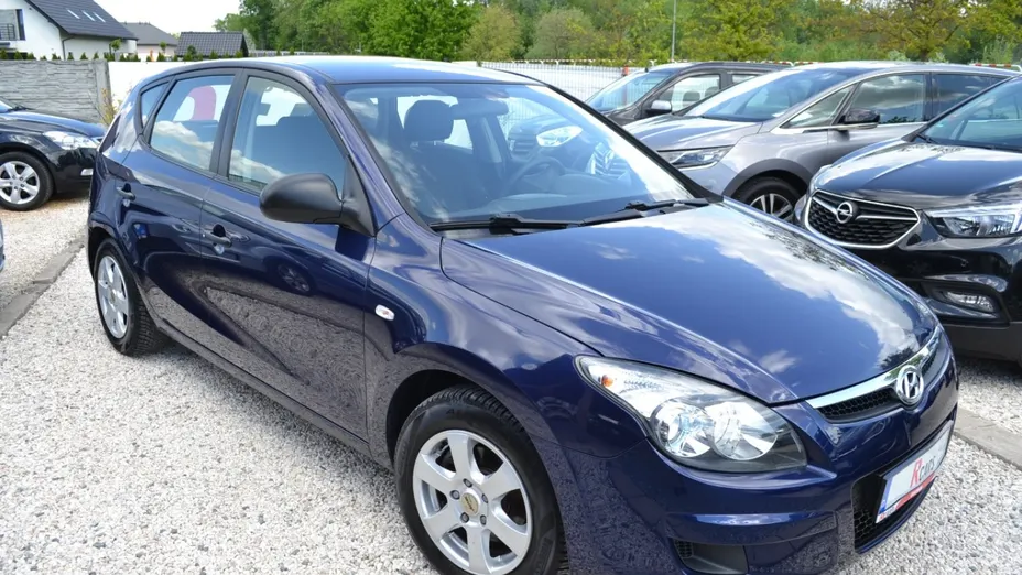 HYUNDAI i30 -