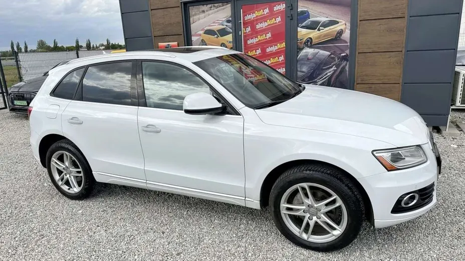 AUDI Q5 -