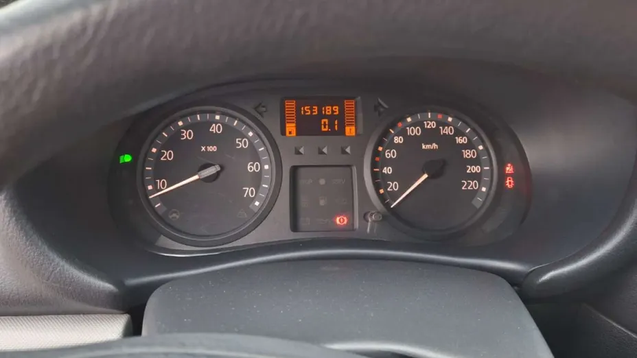 RENAULT Clio -