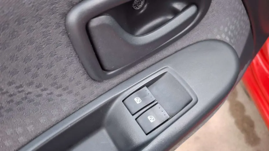 RENAULT Clio -