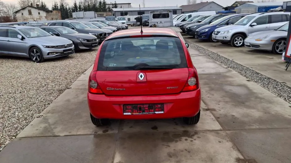 RENAULT Clio -