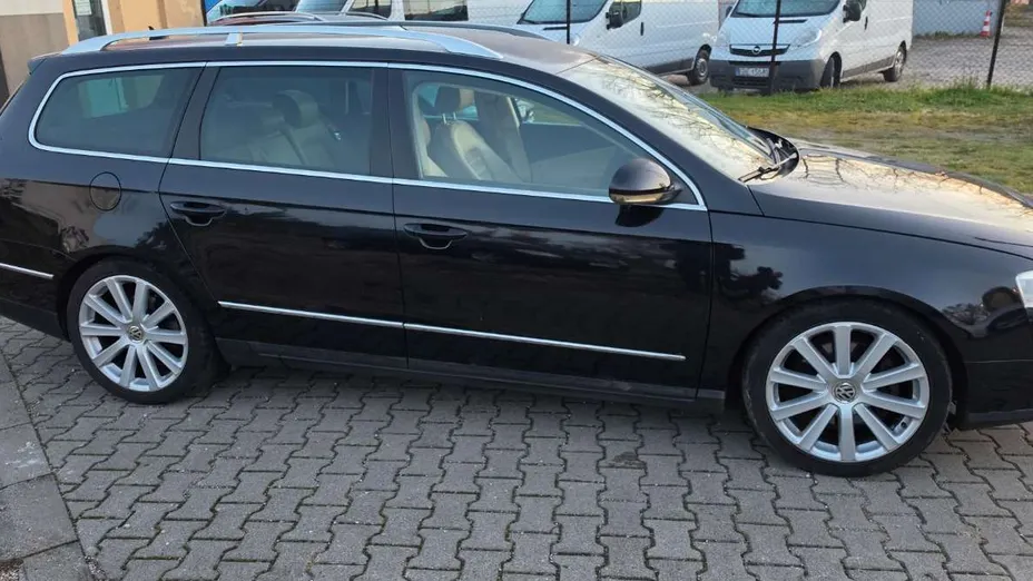 VOLKSWAGEN Passat -
