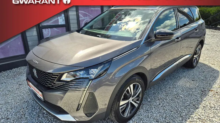 PEUGEOT 5008 -