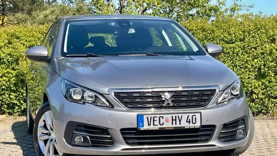PEUGEOT 308 -