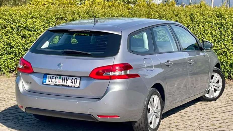 PEUGEOT 308 -