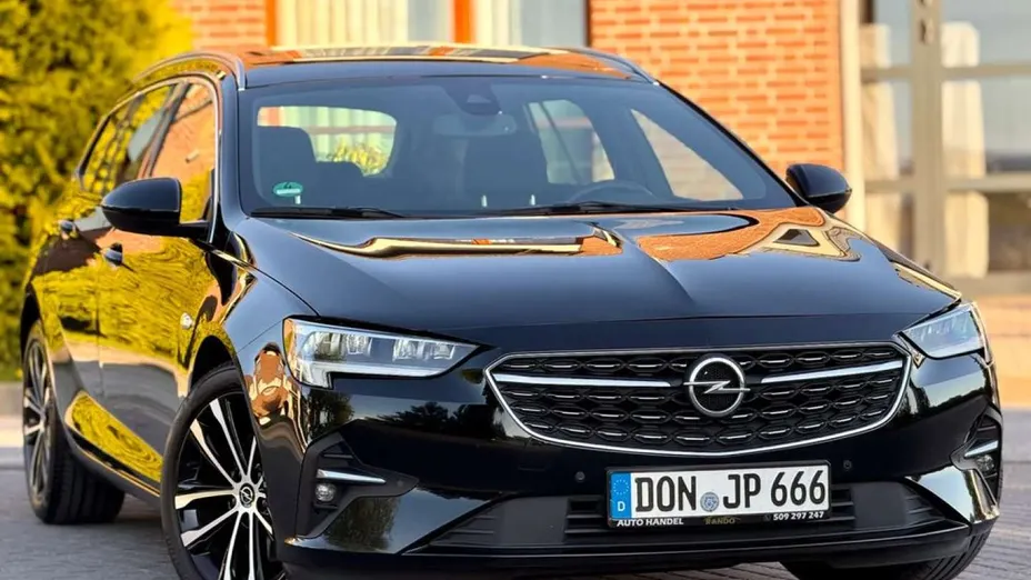 OPEL Insignia -