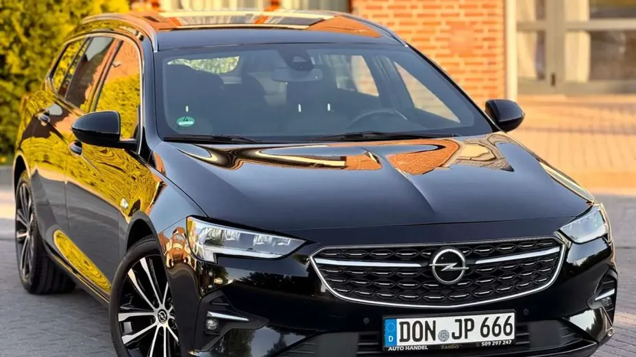 OPEL Insignia -