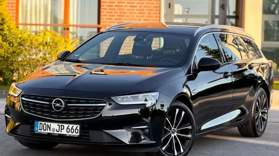 OPEL Insignia -