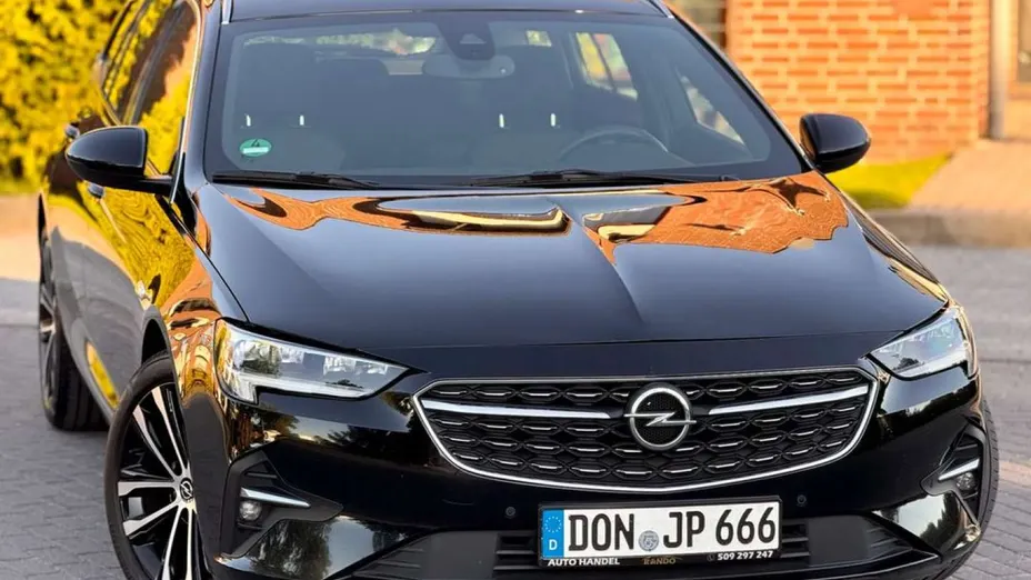 OPEL Insignia -