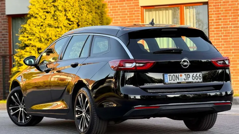 OPEL Insignia -