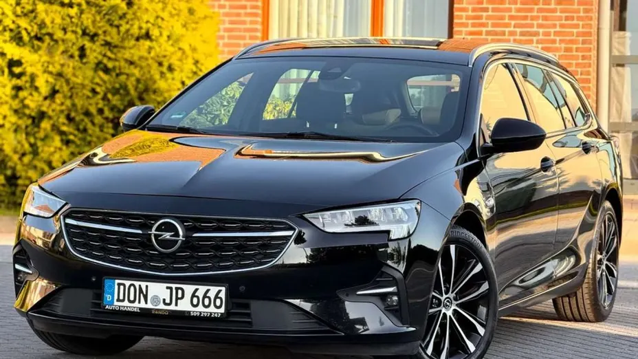 OPEL Insignia -