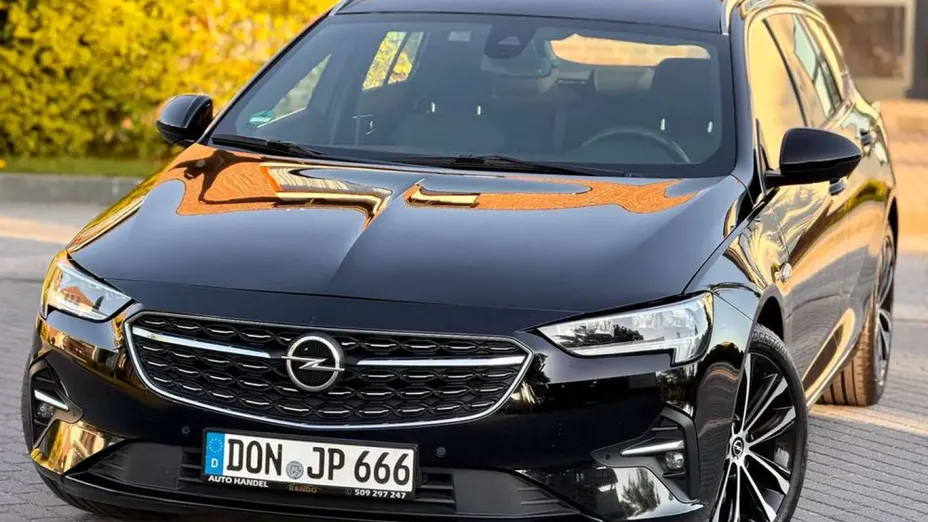 OPEL Insignia -