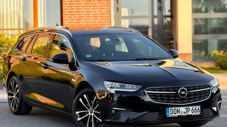 OPEL Insignia -