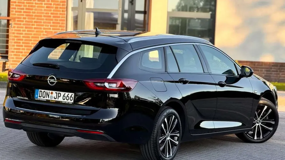 OPEL Insignia -