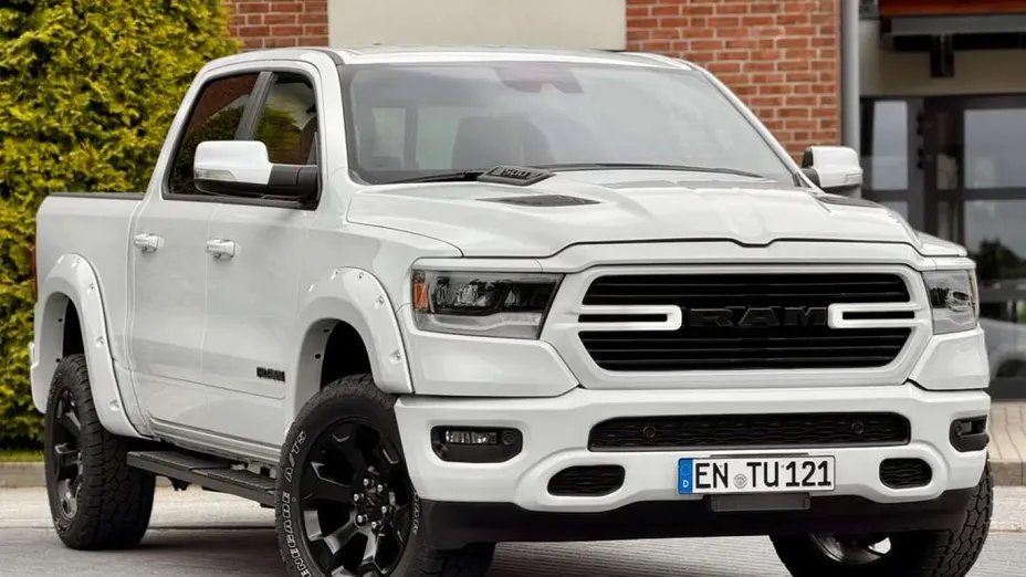 RAM 1500 -
