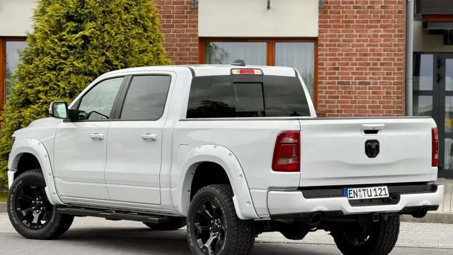 RAM 1500 -