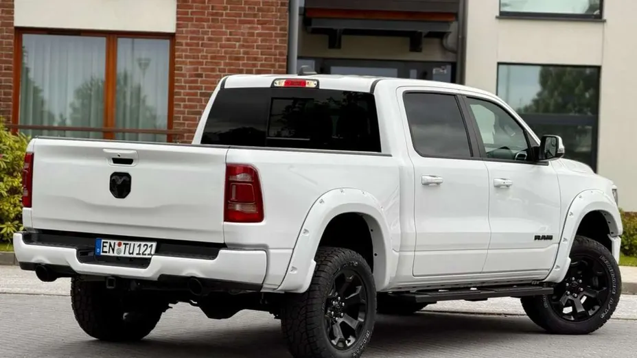 RAM 1500 -