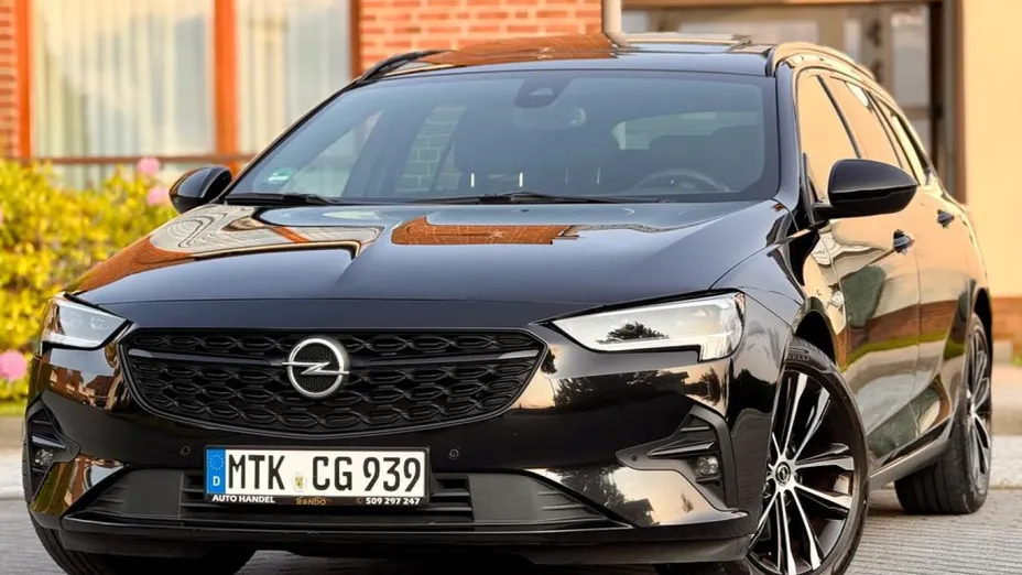 OPEL Insignia -