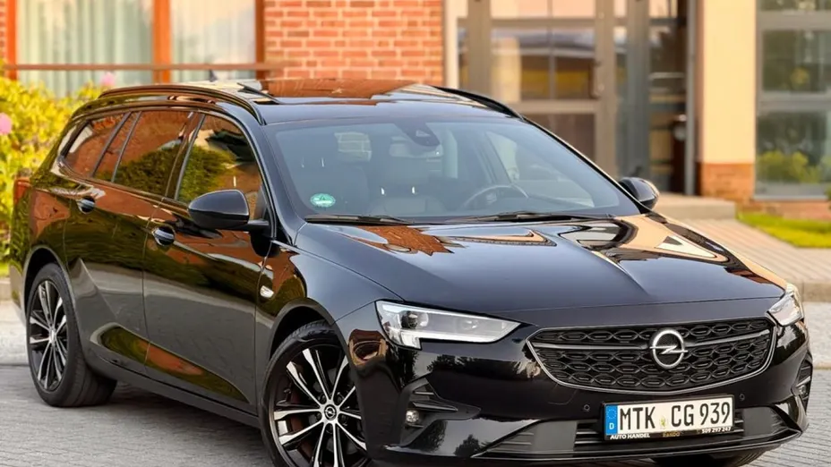 OPEL Insignia -