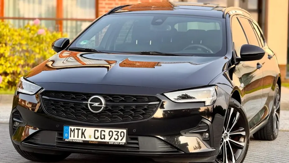 OPEL Insignia -
