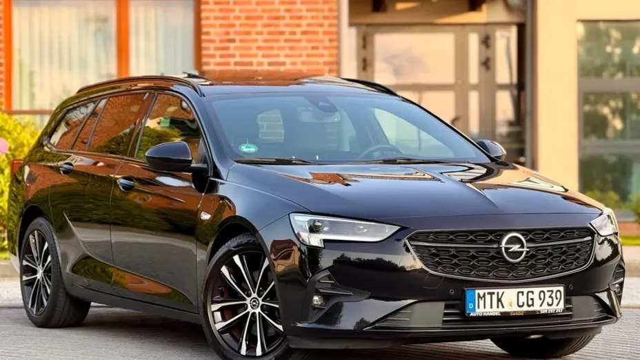 OPEL Insignia -