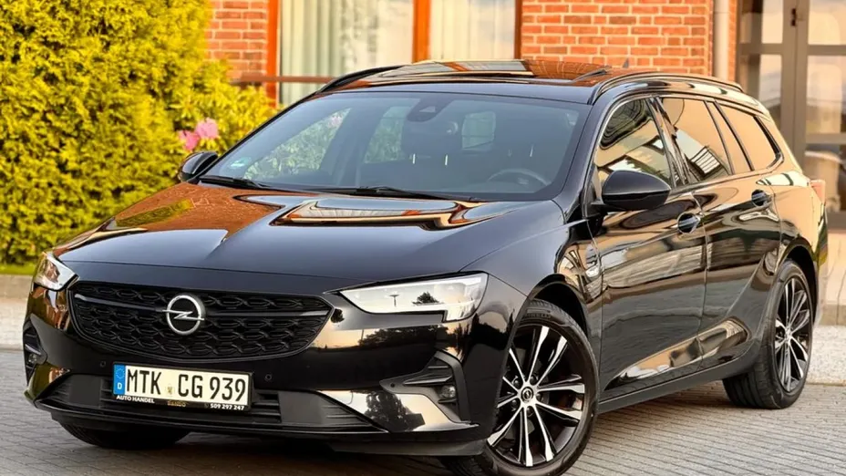 OPEL Insignia -
