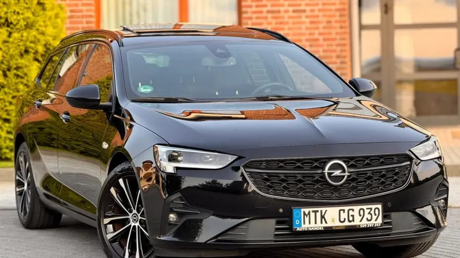 OPEL Insignia -