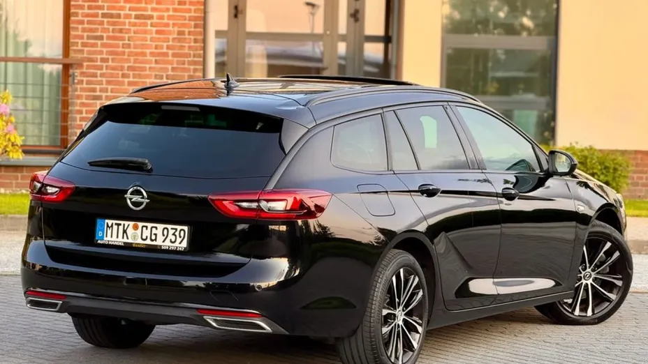OPEL Insignia -