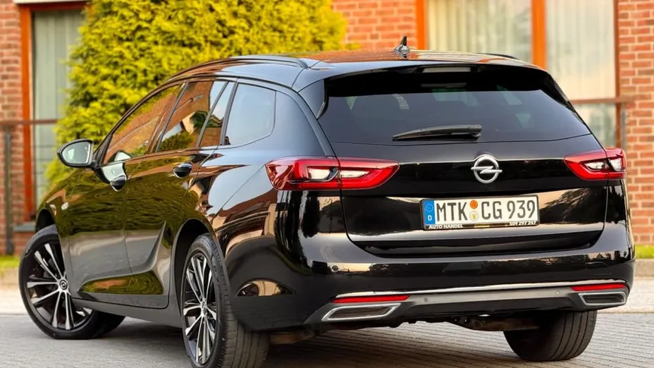 OPEL Insignia -