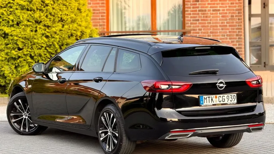 OPEL Insignia -