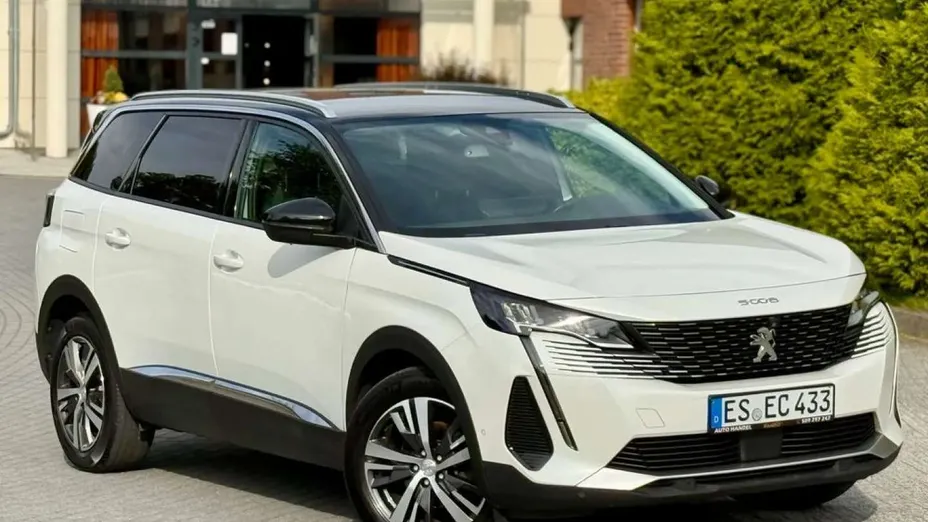 PEUGEOT 5008 -