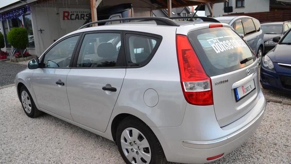 HYUNDAI i30 -