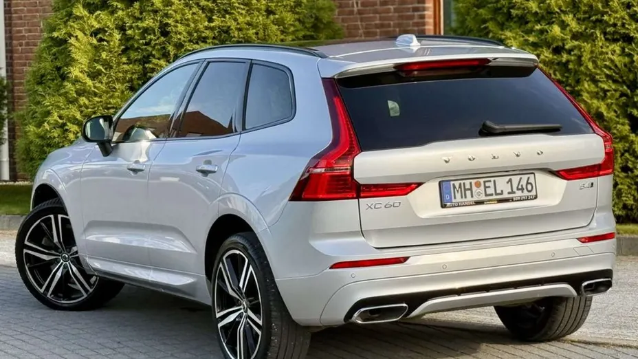 VOLVO XC60 -