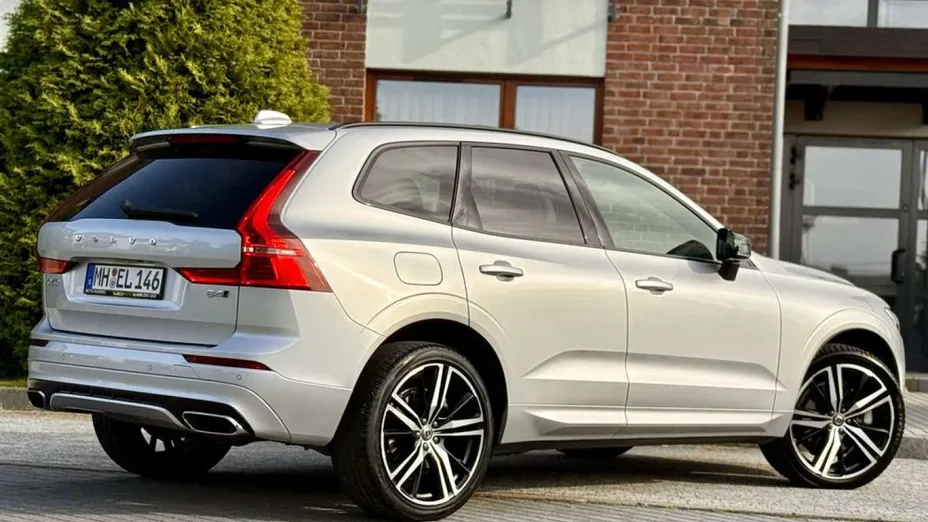VOLVO XC60 -