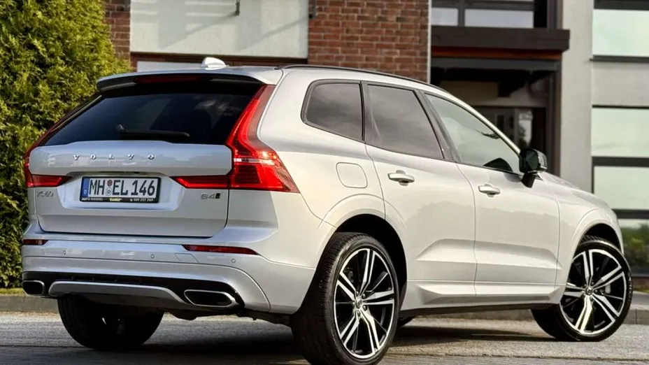 VOLVO XC60 -