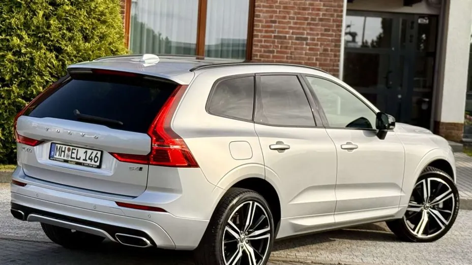 VOLVO XC60 -