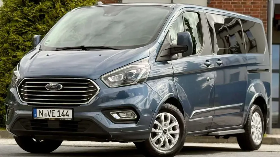 FORD Tourneo Custom -