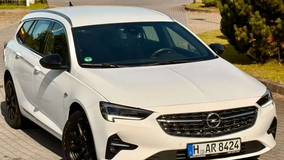 OPEL Insignia -